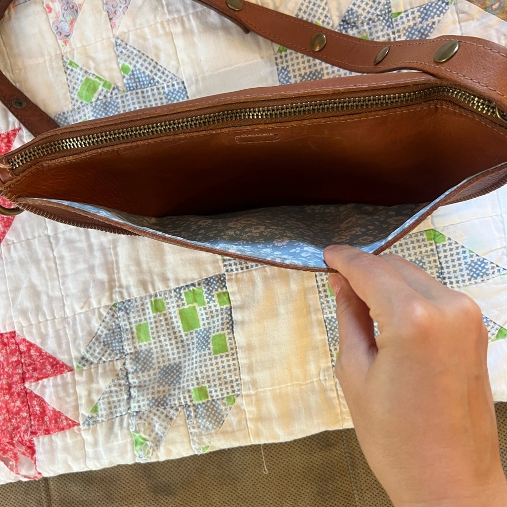 Lyons Leather Co honeybee Bag - Picture 2 of 15